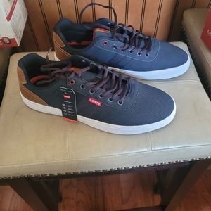 NWT Levi's Blue casual tennis shoes 10.5